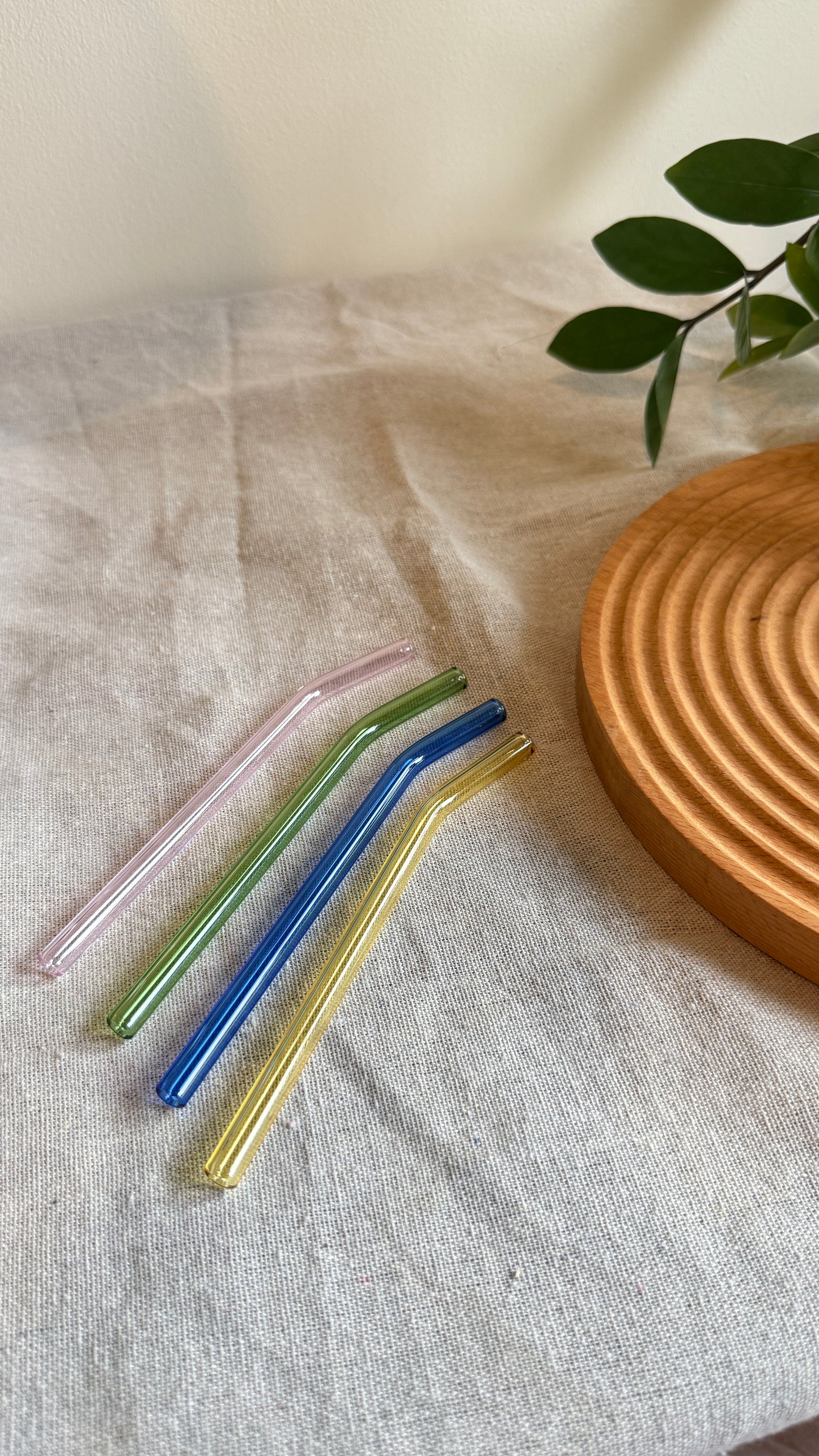 Cup w straw (Rainbow stripes)