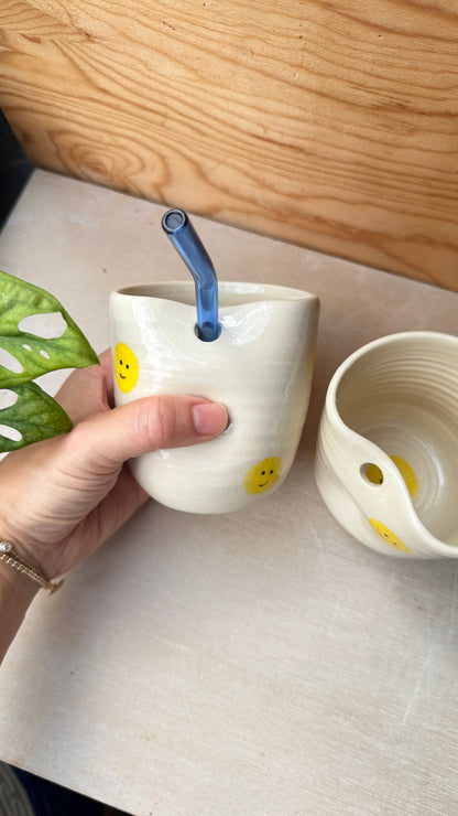 Smiley cup with straw