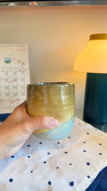To Go Cup x Sea Melt x Thumb press