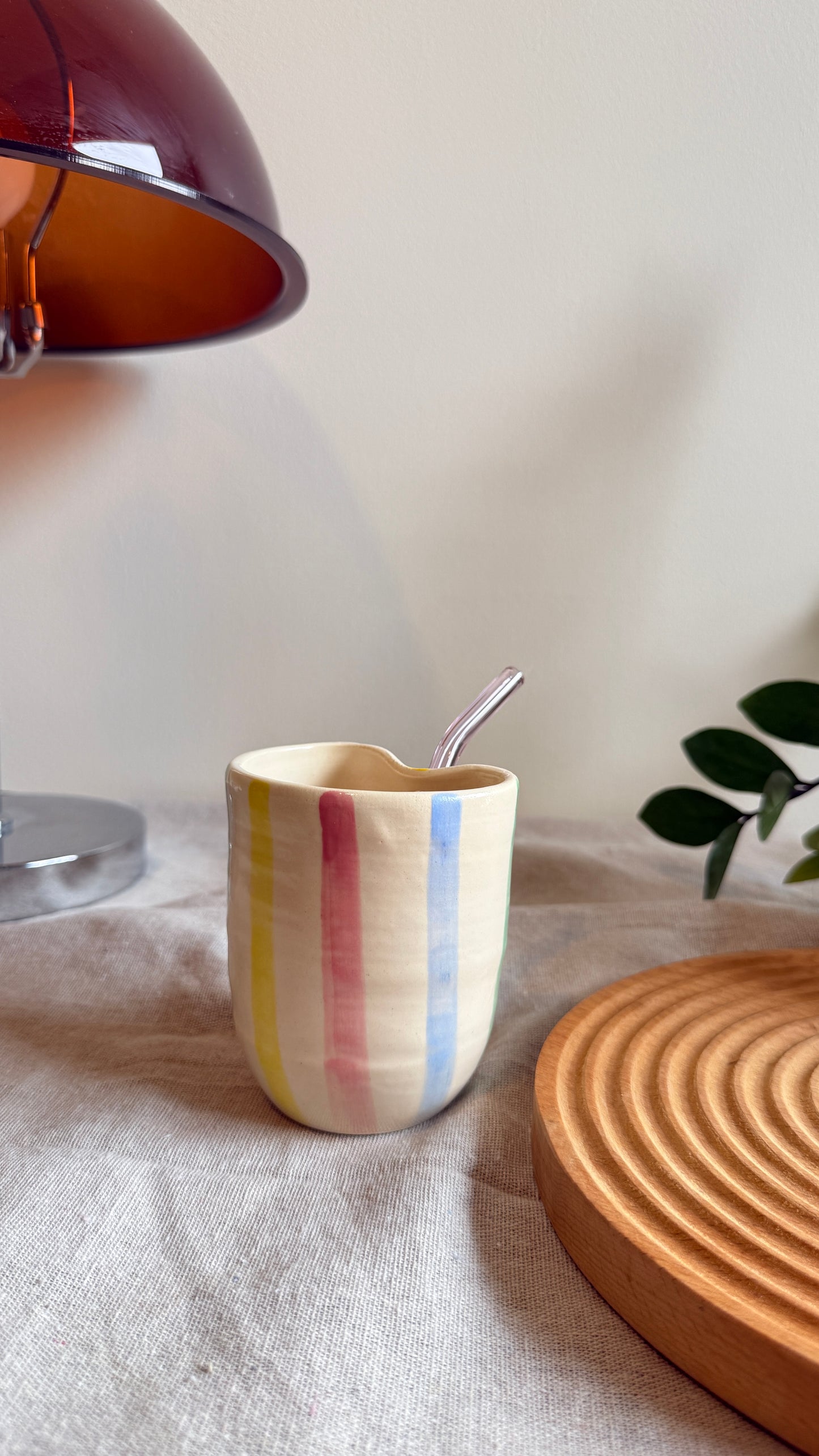 Cup w straw (Rainbow stripes)
